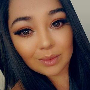 Meet your Posher, Karla